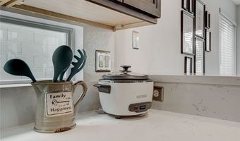 8208 Ogee Dr, Las Vegas, NV 89145