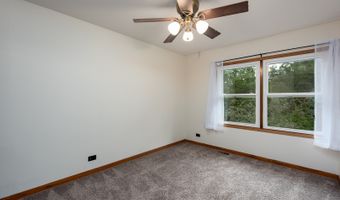 24200 W Deer Ridge Ln, Antioch, IL 60002