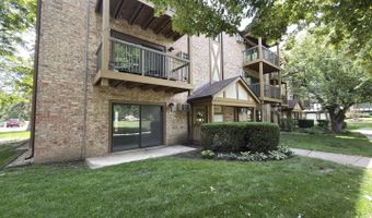 831 S Dwyer Ave A, Arlington Heights, IL 60005
