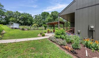 1812 N 150th St, Basehor, KS 66007