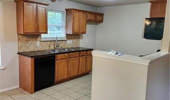 4 Mac Ln, Bella Vista, AR 72714