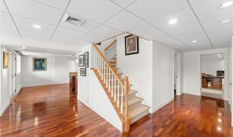 27 Eagle Dr, North Kingstown, RI 02852