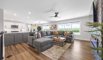 1190 Berkshire Ln, North Liberty, IA 52317