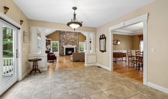 5 Millstone Ter, Bedford, NH 03110