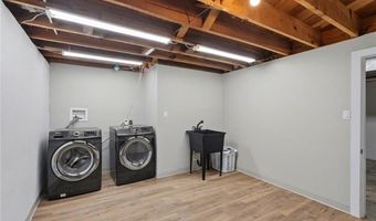 72 E 1600 Rd, Baldwin City, KS 66006