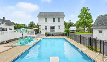 434 Donald St, Bedford, NH 03110