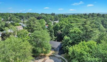 24 Bennington Ct, Burlington, VT 05408