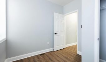 820 N MONROE St, Baltimore, MD 21217