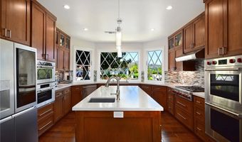 29302 Laro Dr, Agoura Hills, CA 91301