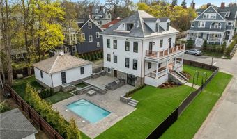 7 Champlin St, Newport, RI 02840