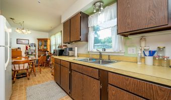 1107 4th St SW, Altoona, IA 50009