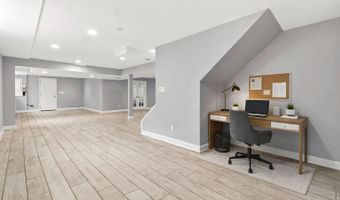 10111 GREEN FOREST Dr, Adelphi, MD 20783