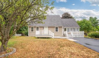 8 Chesterfield Dr, Concord, NH 03301