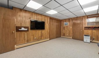 67 Daniel Dr, North Kingstown, RI 02852