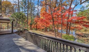 111 Hidden Pond Ln, Asheville, NC 28804