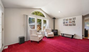 15947 Butterfield Ln, Anderson, CA 96007