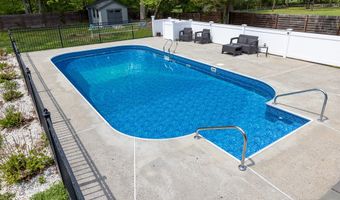 49 Kelseytown Rd, Clinton, CT 06413