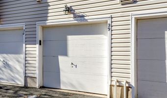 29 Encampment Dr, Bedminster, NJ 07921