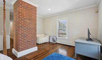 75 W Broadway, Bangor, ME 04401