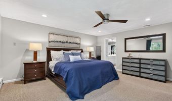 28 Algonquin Ave, Andover, MA 01810