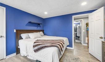 994 Moeller Ave, Akron, OH 44307