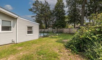 40 Dockage Rd, Bayville, NJ 08721
