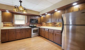 3 Smith St, Andover, NJ 07821