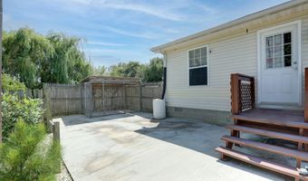 10228 BAYSIDE Dr, Dover, DE 19901