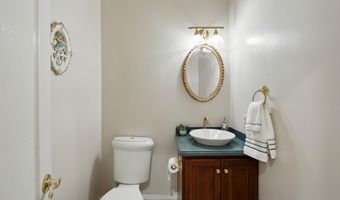 6211 YORKSHIRE Ter, Bethesda, MD 20814