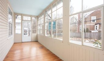5 Cummings Rd, Newport, RI 02840