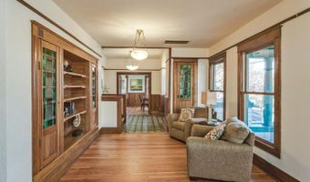 19 Gresham St, Ashland, OR 97520