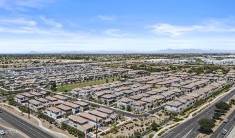 1092 E NEWLAND Dr, Chandler, AZ 85286