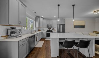 25 W Cross Trl 25, Danbury, CT 06810