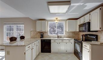 564 Woodlyn Xing, Ballwin, MO 63021