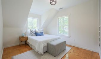 26 Old Stone Church Rd, Little Compton, RI 02837