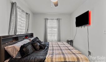3326 Dunaire Dr, Charlotte, NC 28205