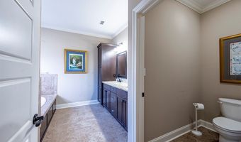 1739 ARLINGTON PARK Cir, Albany, GA 31701