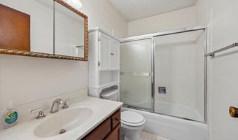 4122 Aplin Rd, Ames, IA 50014