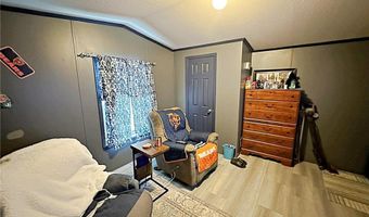 15 East Dr, East Providence, RI 02916