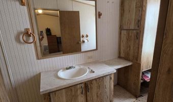 536 E Silverwood Ln, Benson, AZ 85602