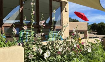 100 Lobo Ranch Rd, Arroyo Hondo, NM 87513