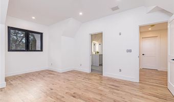 19 Castle Rd, Narragansett, RI 02882