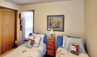 51 FORREST St, Basye, VA 22810