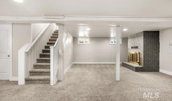 7308 W Maxwell Dr, Boise, ID 83704