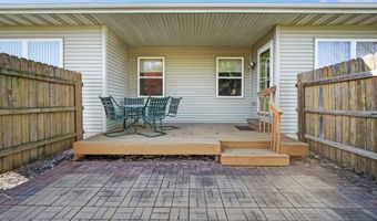 1201 10th Avenue Pl SE, Altoona, IA 50009