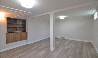 5 Holten Ave, Newport, RI 02840
