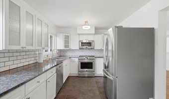 709 N PRYOR St, Alexandria, VA 22304
