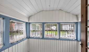 386 Division St, Amsterdam, NY 12010