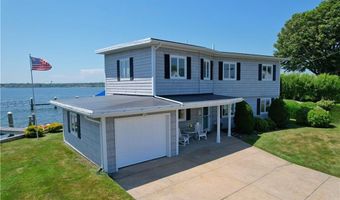 72 Marine Dr, Narragansett, RI 02882