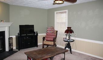 8437 Lockwood Ln, Indianapolis, IN 46217
